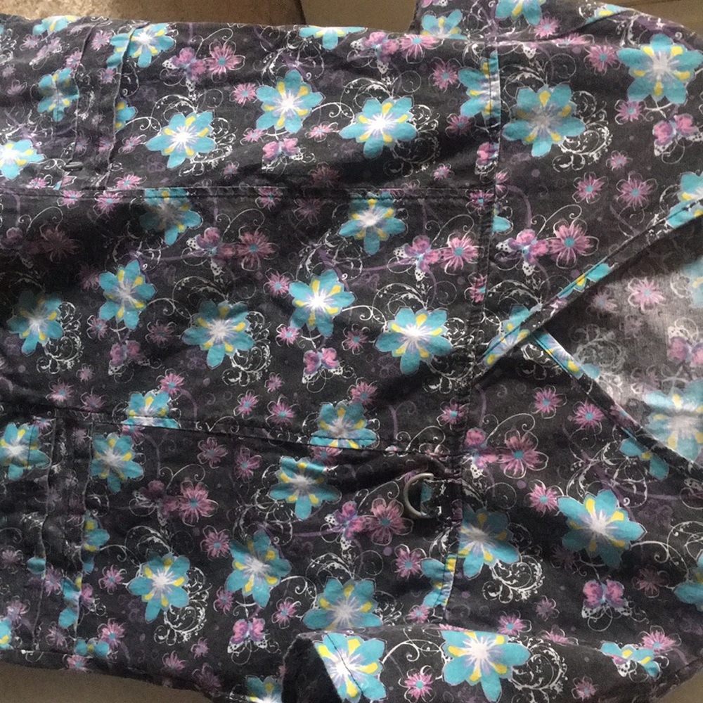 Women’s scrub top